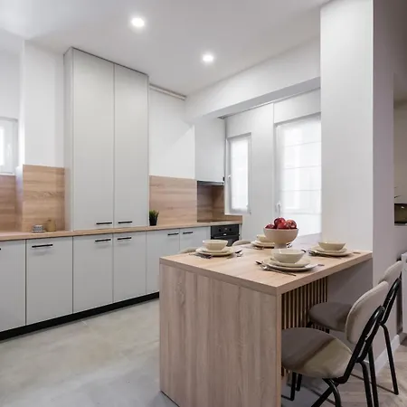 Cismigui Park 2 Bedrooms 16 Appartement *